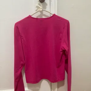 SKIMS NWT Cropped Long Sleeve T-Shirt Top AP-LGS-1370 Raspberry Size 2X thumbnail 4