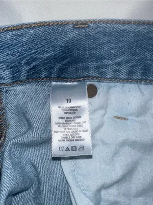 Aeropostale Light Blue Distressed Denim Mom Shorts High Rise Frayed Hem Size 10 thumbnail 4