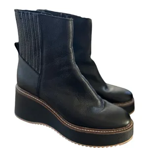 Dolce Vita Hilde Black Leather Platform Zip Up Ankle Moto Boot thumbnail 2