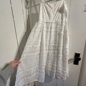 Anthropologie White Lace HEART Dress broken zipper thumbnail 2