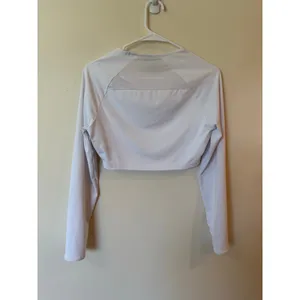 Gymshark Long Sleeve Training Crop Top Crew Neck Slim Fit White Women's Small thumbnail 4