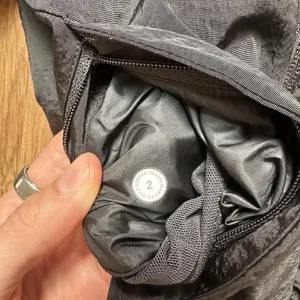 Lululemon Women's Black Reversible Insulated Bomber Jacket Size 2 thumbnail 4