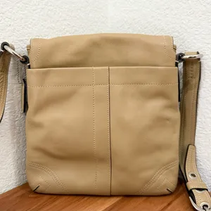 Vintage COACH 8A07 Soho Flap Butter Beige Soft Leather Messenger Shoulder Bag thumbnail 3