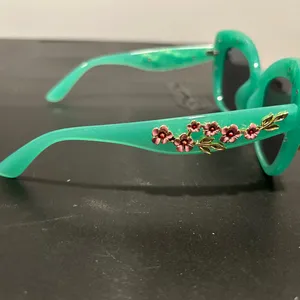 Floral Embellished Sunglasses Green thumbnail 10