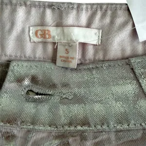 Gianni Bini NWT Sz S Mini Skirt Distressed Metallic Silver Pink Cotton Denim Shiny Pockets thumbnail 4