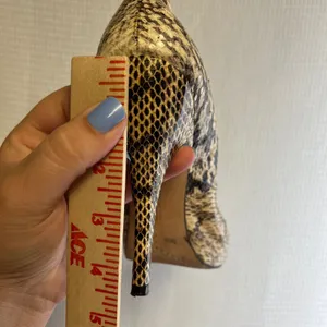 Vince Camuto Womens Snakeskin Embossed Leather Pointed Toe Stiletto Pumps 7.5B thumbnail 7