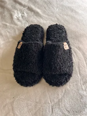 GOEWY Black Plush Memory Foam Slip On Slides Slippers Women’s 7-8 NWOT thumbnail 3