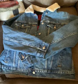 Old Navy Jean Jacket thumbnail 1
