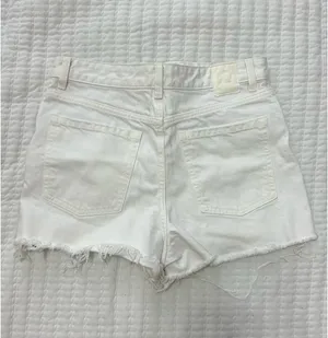 ZARA High-Rise Shorts White thumbnail 2