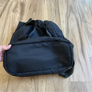 Beyond Yoga Black Convertible Shoulder Tote Backpack Gym Bag thumbnail 4