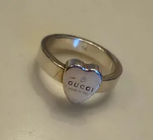 Gucci Trademark Heart Ring  thumbnail 1