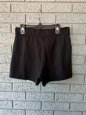 Lululemon On the Fly Short *2.5" Black Size 6 thumbnail 4