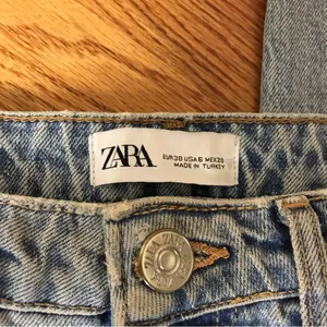 Zara Classic Blue Denim Jeans thumbnail 3