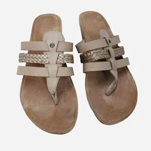 UGG Maddie Wedge‎ Sandals Women's Size 7.5 M Beige thumbnail 2