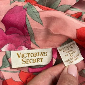 Victoria’s Secret Vintage Robe thumbnail 8