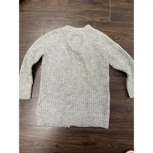 Abercrombie & Fitch Gray Ribbed Knit Varsity Cardigan -‎ Size S thumbnail 4