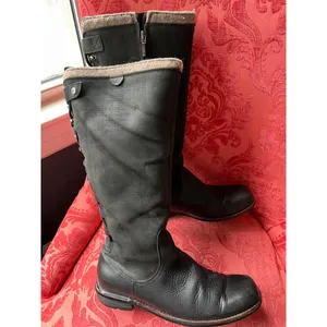 UGG Black Tall Leather and Fabric Lace-Up Boots with Wool Lining thumbnail 4