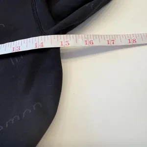 Lululemon Wunder Train Cropped Long‎ Sleeve Shirt Logo Special Edition Size 4 thumbnail 8