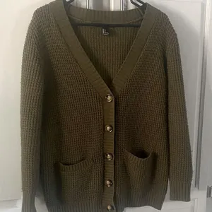 Forever 21 Olive Green Cardigan thumbnail 3