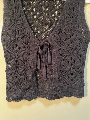 Pretty Little Thing Women's Sz Medium Tie Front Crochet Vest Black Festival Boho thumbnail 3