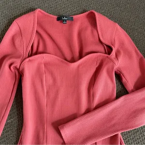 Lulu's Salmon colored rubbed bodysuit size M thumbnail 2