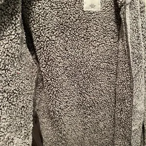 Victoria's Secret PINK Cozy Gray Sherpa Jacket M/L thumbnail 4