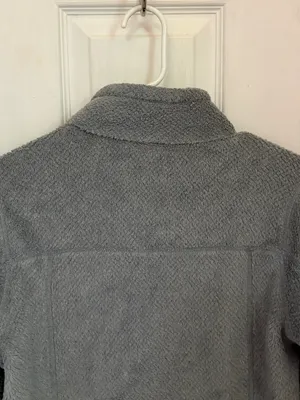 Patagonia Women’s Re-Tool Snap-T Pullover in Grey with Light Pink Trim thumbnail 5