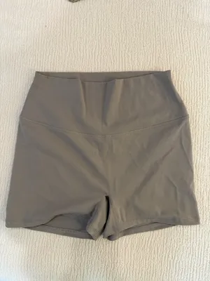 Garage Active Booty Shorts Beige thumbnail 5