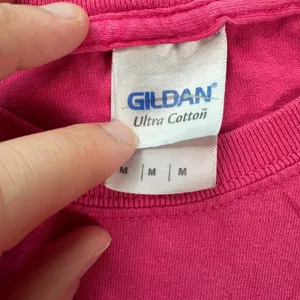 Believe Cropped T Shirt Women's Medium Gildan Hot Pink Graphic Short Sleeve Baby thumbnail 4