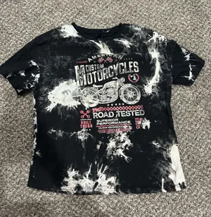 SheIn T-Shirt thumbnail 1
