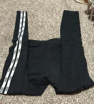 PINK Victoria’s Secret Legging thumbnail 1