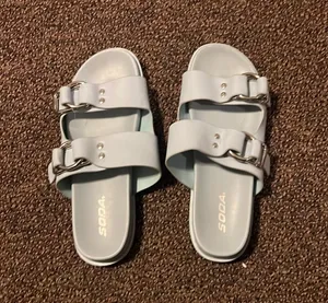 Women’s slip on sandals thumbnail 1