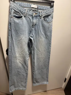 ThatsSoFetch Marcus Low Rise Blue Jeans thumbnail 3