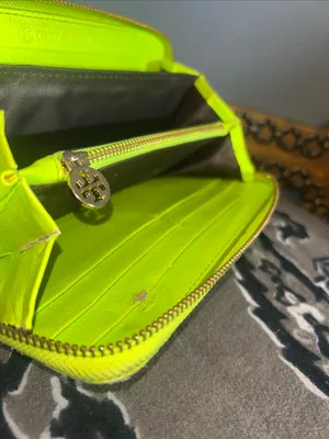 Tory Burch Neon Lime Zip Wallet with Logo Medallion thumbnail 8