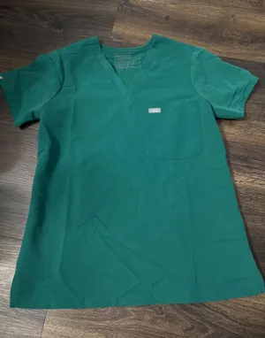 FIGS Scrub Top Women’s One-Pocket thumbnail 1