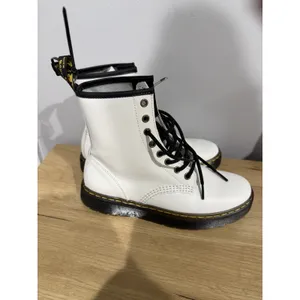 Dr. Martens BRAND NEW WOMAN AIR WAIR ZAVALA COMBAT BOOTS - SIZE 6 thumbnail 5