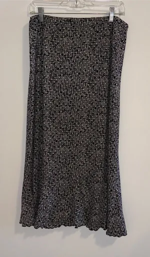 Women’s Black & White Geometric Midi Skirt Size: XL thumbnail 1