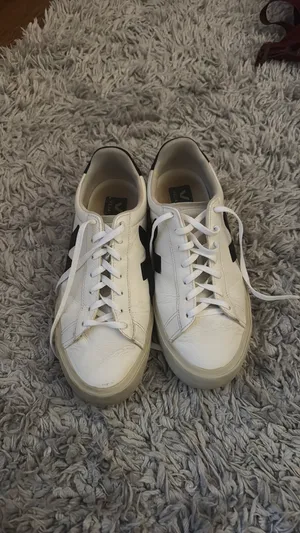 VEJA White Sneakers thumbnail 6