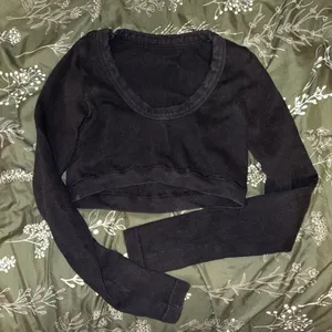 Alo Yoga black ribbed long sleeve crop top thumbnail 1