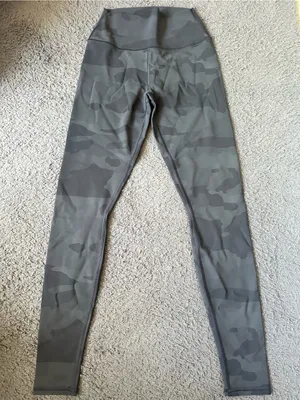 Alo Yoga The High-Waist Vapor Legging black camouflage size small thumbnail 7