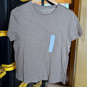 NWT Old Navy EveryWear Tee Size Medium Brown Crewneck Relaxed Cotton Basic thumbnail 4