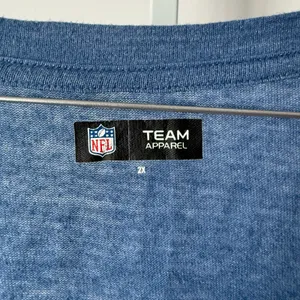 NFL Team Apparel‎ 2X Blue Los Angeles Rams T-Shirt Fan Gear Sporty Athleisure thumbnail 4