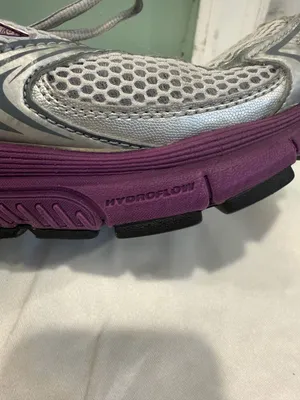Brooks thumbnail 5