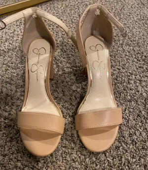 Jessica Simpson Heels thumbnail 1