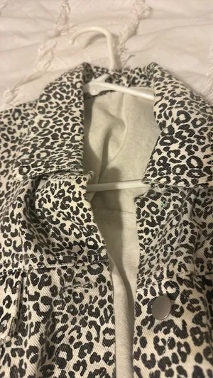 Pink Lily Cheetah Jean Jacket thumbnail 4