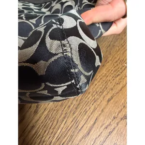 Vintage Coach Signature Hobo Ashley Shoulder Bag Black thumbnail 7