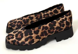 Katy Perry Daarling Leopard Print Slip On Flat Loafer Black Tan Size 5.5 NEW thumbnail 1