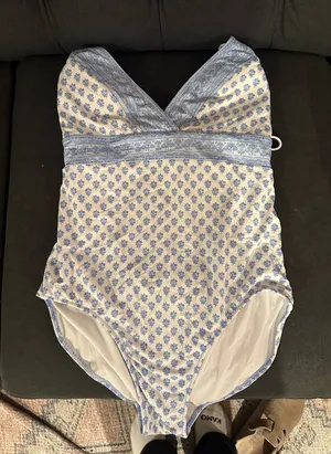 Vineyard Vines One-Piece Swimsuit thumbnail 1