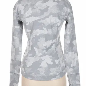 1011. Lululemon close to crossing ls rulu sz 4 nwt thumbnail 2