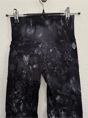 Free People Movement Good Karma Tie Dye Leggings XS Small thumbnail 3